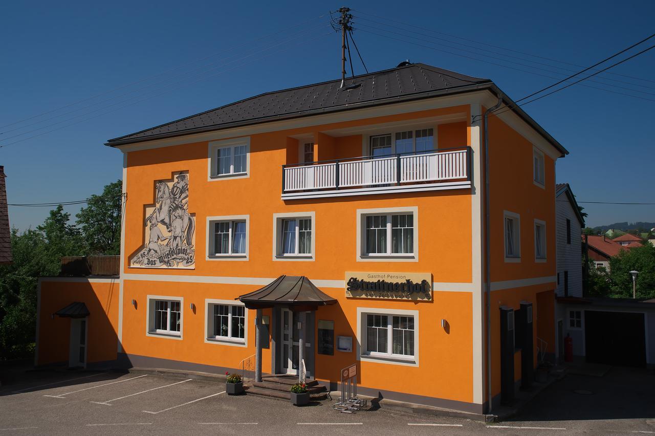 Hotel Strattnerhof Frankenburg am Hausruck Exterior foto
